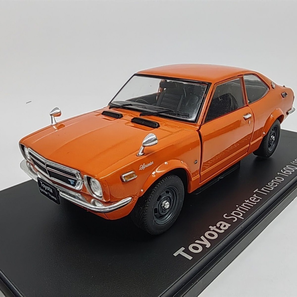 國產名車 1/24 豐田 Sprinter Trueno 1600 1972 合金車模型