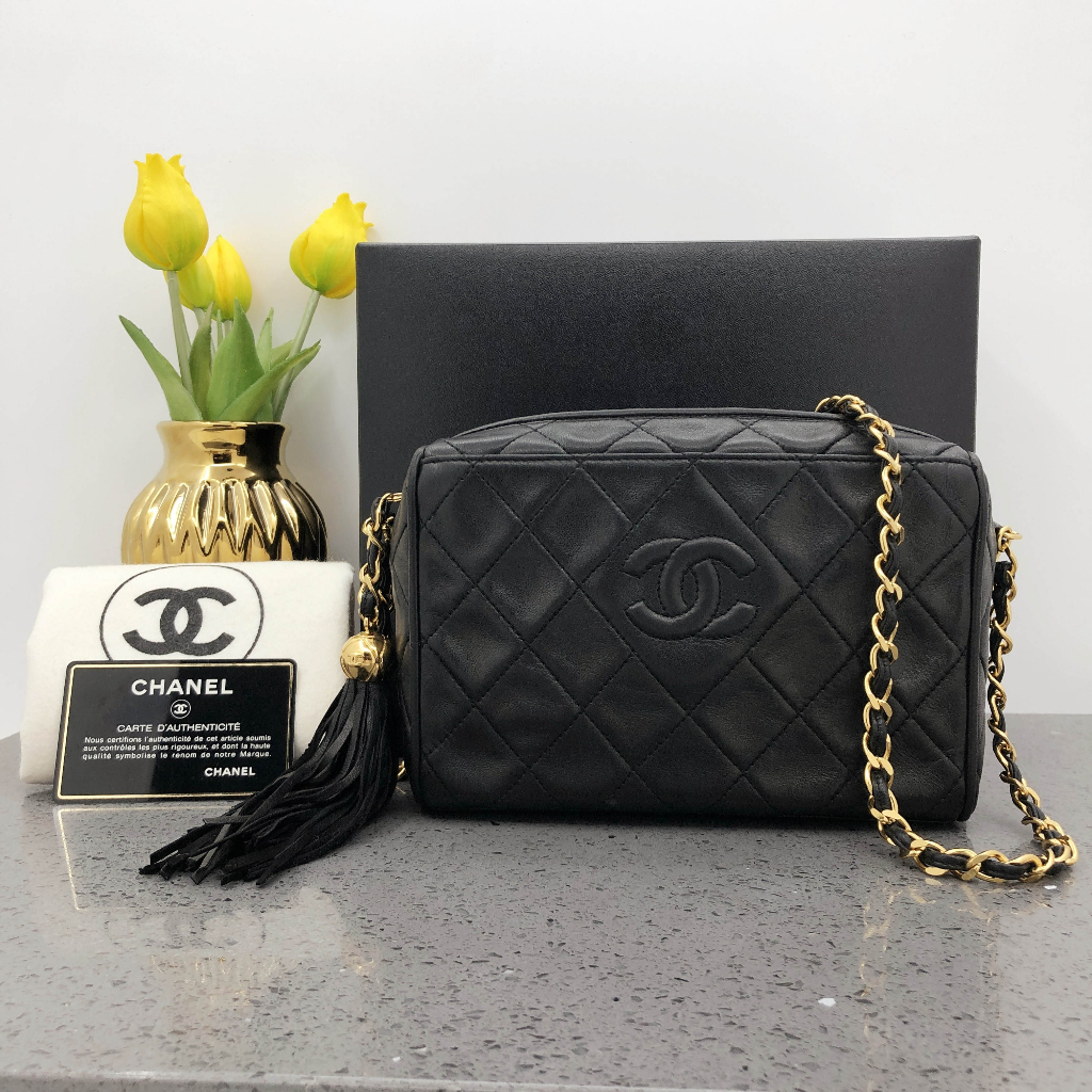 香奈兒 Chanel 復古小號相機包,帶 CC 標誌和流蘇黑色小羊皮 – GHW