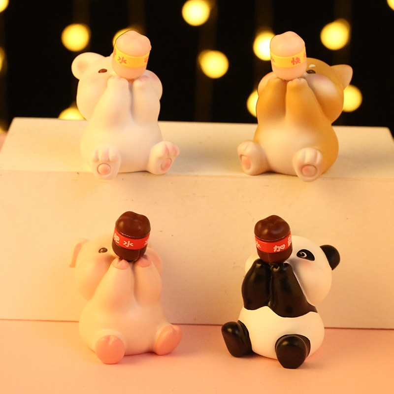 簡窩[台灣現貨]可愛動物喝可樂擺件 柴犬兔子熊貓小豬可愛汽車車載車內飾辦公桌面裝飾品 生日禮物生日蛋糕裝飾