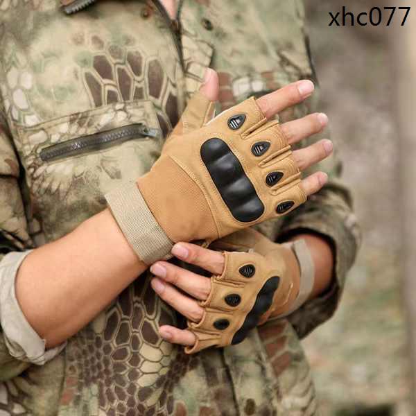 現貨· 戰術防身特種兵短指頭軍迷作戰戶外騎行防護健身半指手套戰鬥手套
