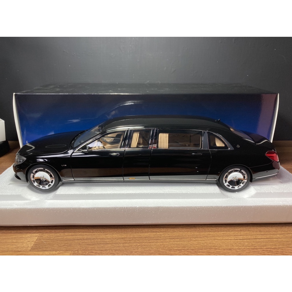 【收藏模人】Autoart Mercedes-Maybach S600 Pullman 1:18 1/18 76297