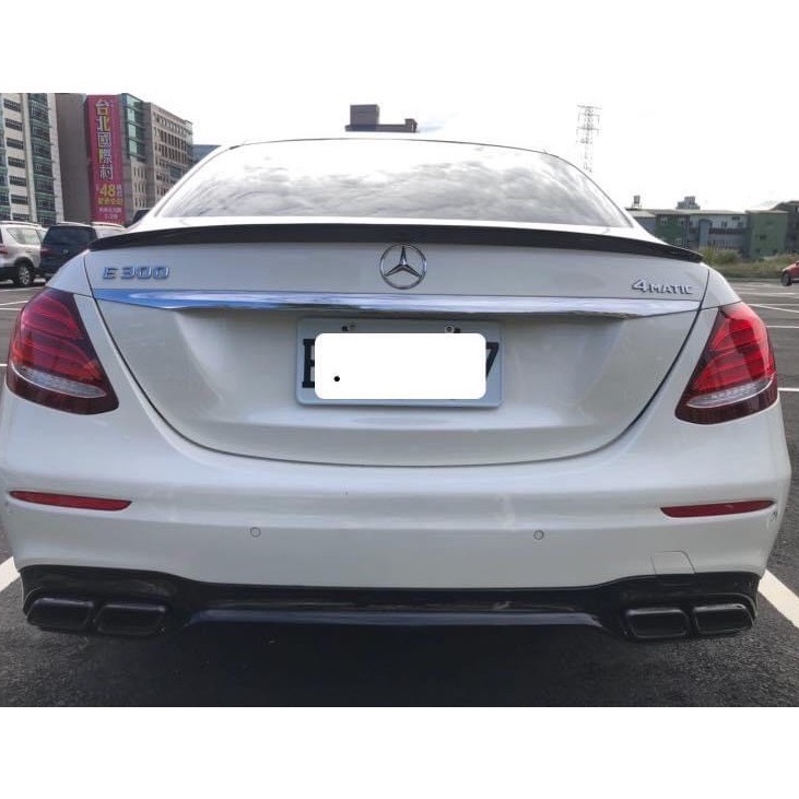 賓士 Benz W213 AMG款尾翼 E300鴨尾 E43碳纖維尾翼 E63尾翼