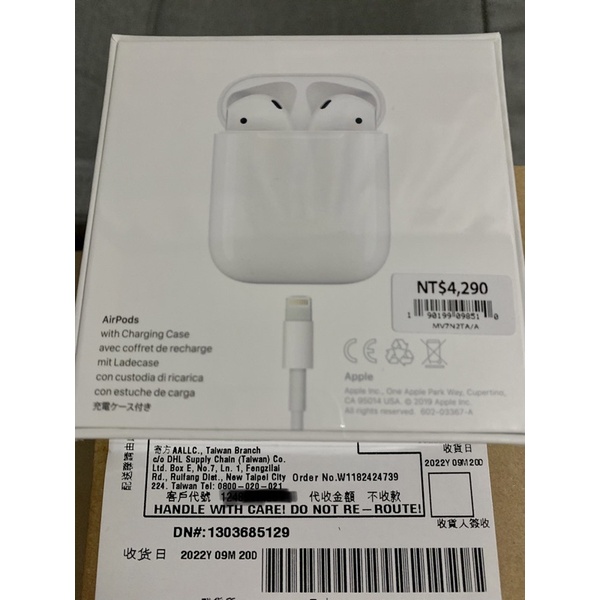 蘋果 Apple AirPods 2 無線耳機 在蘋果官網買 BTS 方案 附的AirPods2耳機 全新未拆