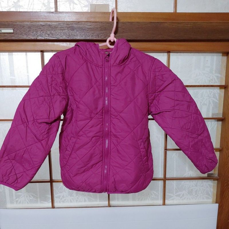 Bossini小女童120公分菱格紋保暖外套