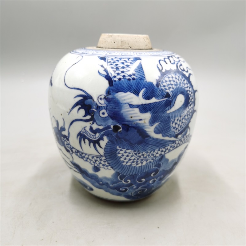 中国古美術品　青白釉 暗刻唐子文　馬上杯　明清の時代 中国古美術品 青白釉 暗刻唐子文 馬上杯 明清の時代 - 工芸品ベストセラー