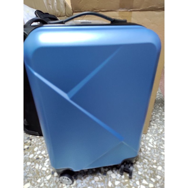 全新硬殼行李箱|20吋|硬殼|冰湖藍(新光銀行刷卡禮)