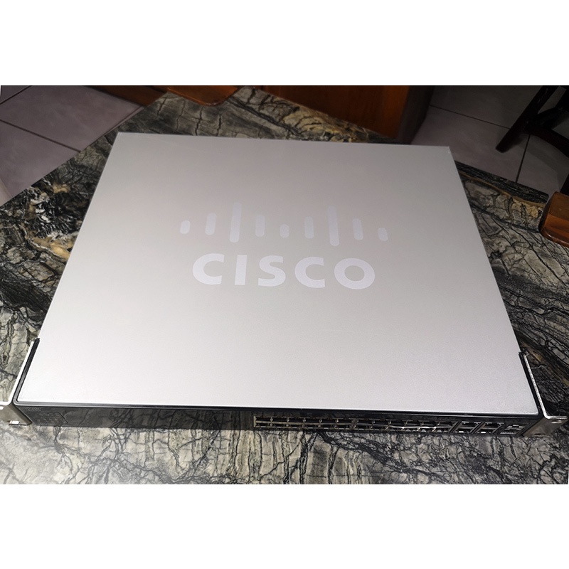Cisco / Linksys SFE2000 24-port 10/100 Ethernet Switch