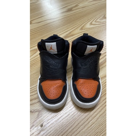 二手童鞋 Air Jordan 1 ps BQ7197-008飛人喬丹 翅膀魔鬼氈 黑橘色 US11C