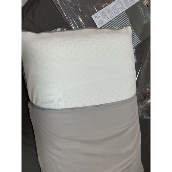HIRSSTARR 枕頭 乳膠枕 ikea （二手九成五新）