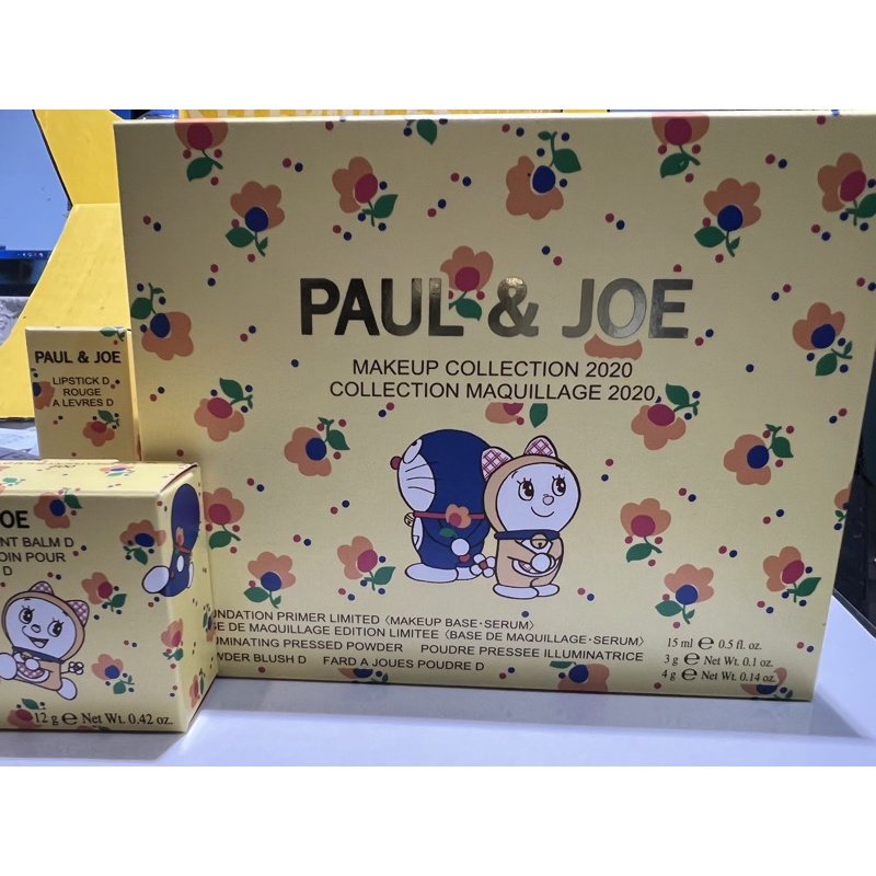 聯名款PAUL&amp;JOE哆啦a夢50周年粉底液腮紅口紅護唇膏彩妝