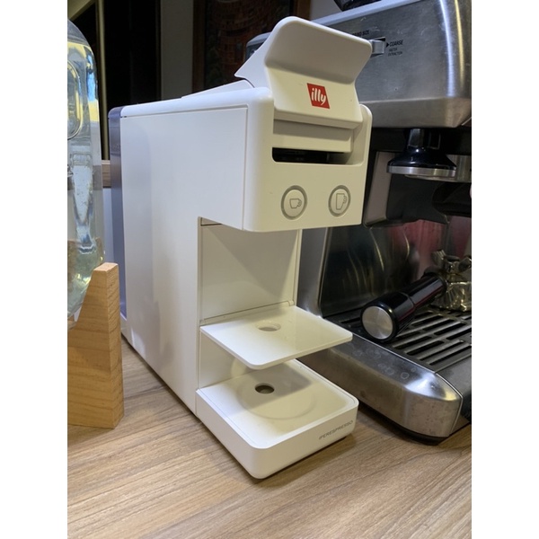 [二手近全新] illy y3.3 膠囊咖啡機 白色