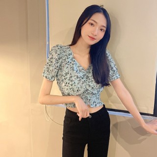 胸抓皺碎花上衣【2013 】Sandy33女裝批發春夏新款韓系INS休閒百搭氣質抓皺短版V領碎花印花收腰上衣 女生上衣女