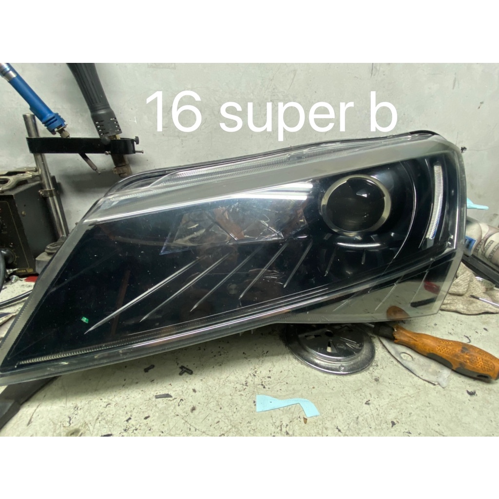 台灣桃園現貨 skoda superb大燈 MK3 左大燈 原廠大燈 superb hid大燈