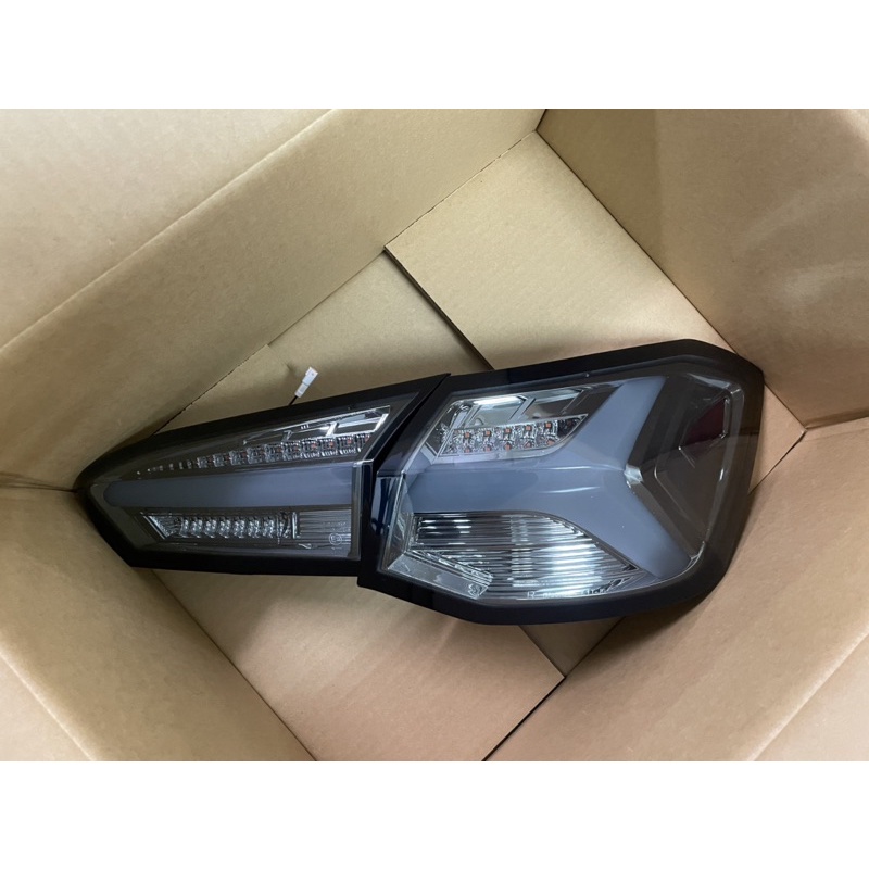 [Lommel/ST可用]Ford Focus MK4 5門燻黑魚骨尾燈