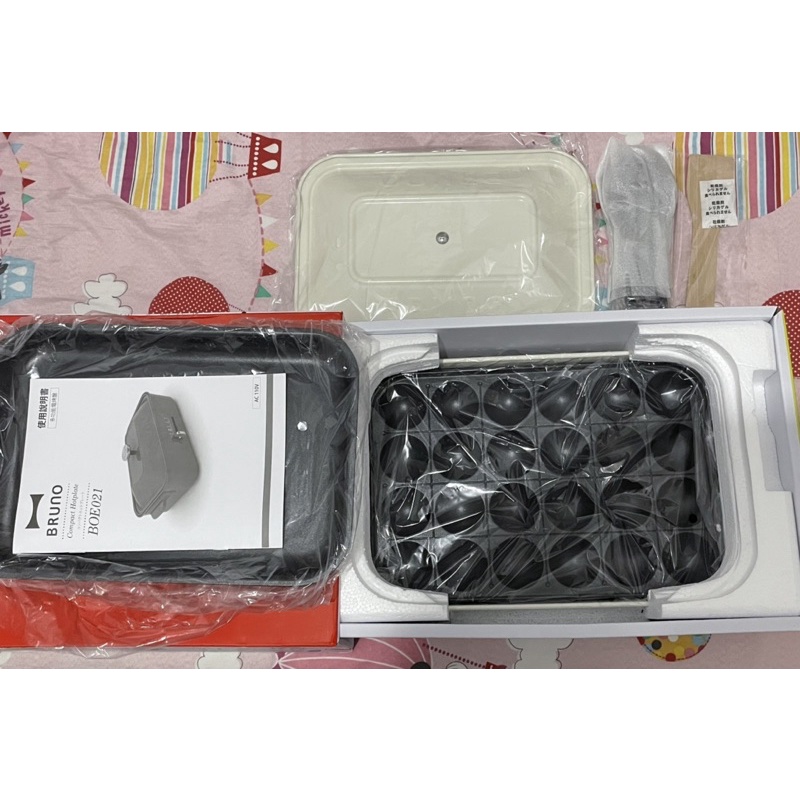 全新 日本 BRUNO BOE021 多功能電烤盤 白色（煎烤炒煮/章魚燒/火鍋 一機多用）