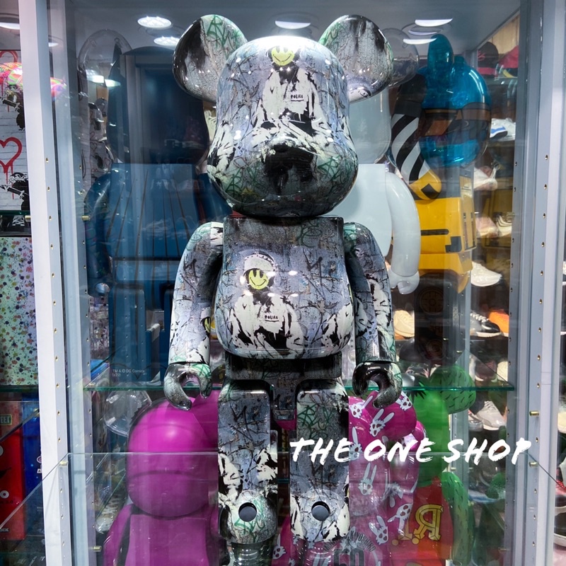 TheOneShop BE@RBRICK RIOT COP Banksy 班克西 笑臉 鎮暴警察 庫柏力克熊 1000%