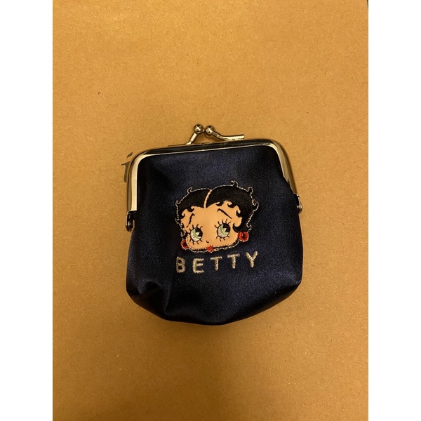 全新Betty貝蒂口金包