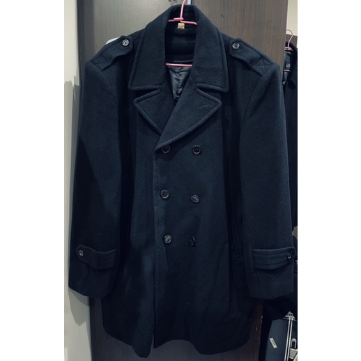 黑色長版羊毛大衣 輕巧保暖 尺寸XL 義大利米蘭購買的 保存良好 價格可議