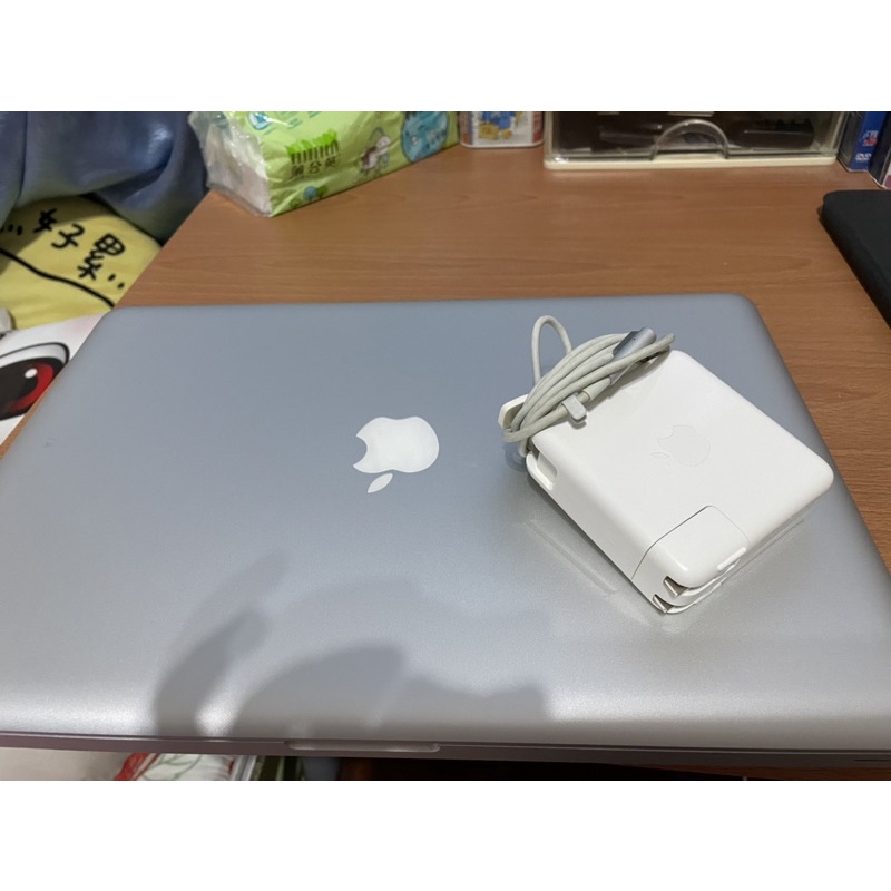 Macbook  pro i7 獨顯二手堪用筆電