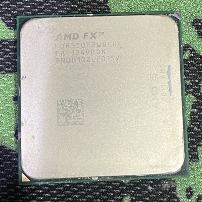 二手 良品 CPU AMD AM3+ 堆土機 FX-8350  處理器 FD8350FRW8KHK