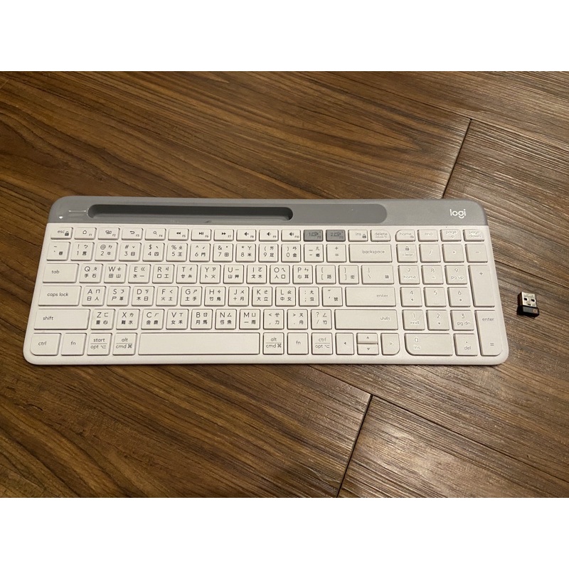 羅技 無線 多工 鍵盤 K580 (二手，附接收器)