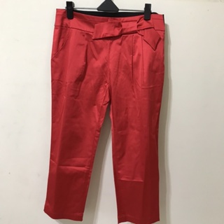 Kistina紅色緞面七分褲