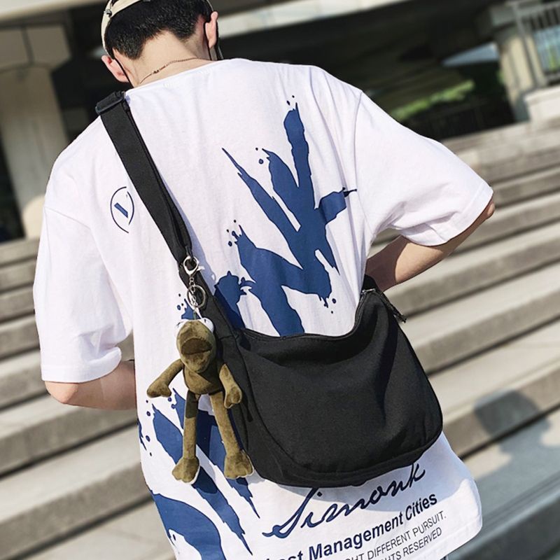 【熱賣】✨ins潮牌 斜挎包 男士帆布單肩包 女生 休閑 百搭背包 新款 日系男包