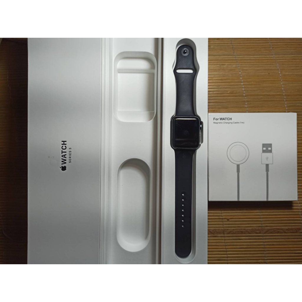 Apple Watch Series 3 GPS 42mm A1859 電池健康度83％ 【贈全罩式保護殼】二手機