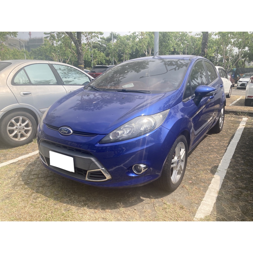 高雄中古車/Ford/福特Fiesta 2013★五門小車★輕鬆保養