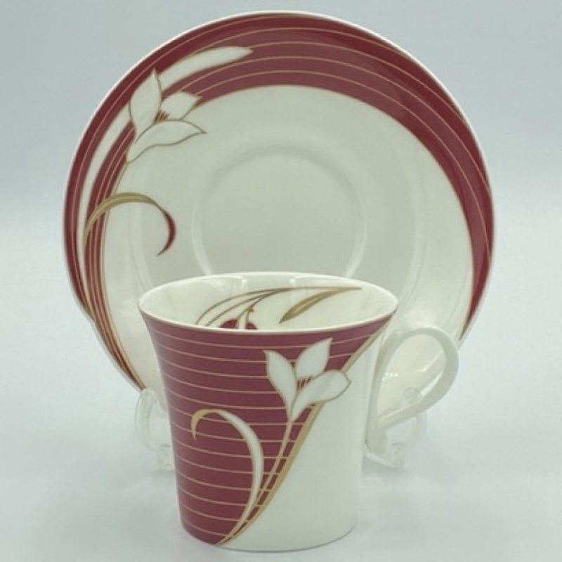 （咪迪小舖）日本Narumi 鳴海紅白花卉骨瓷咖啡杯組（6605-1-21-15）180ml