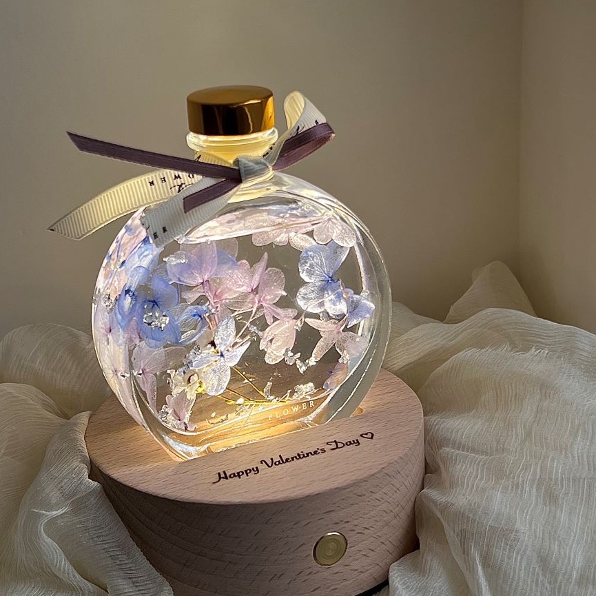 情人節禮物 玫瑰 浮游花瓶小夜燈 永生花 乾燥花 精油擴香瓶 生日聖誕禮物 畢業禮物 母親節 聖誕節禮物 交換禮物
