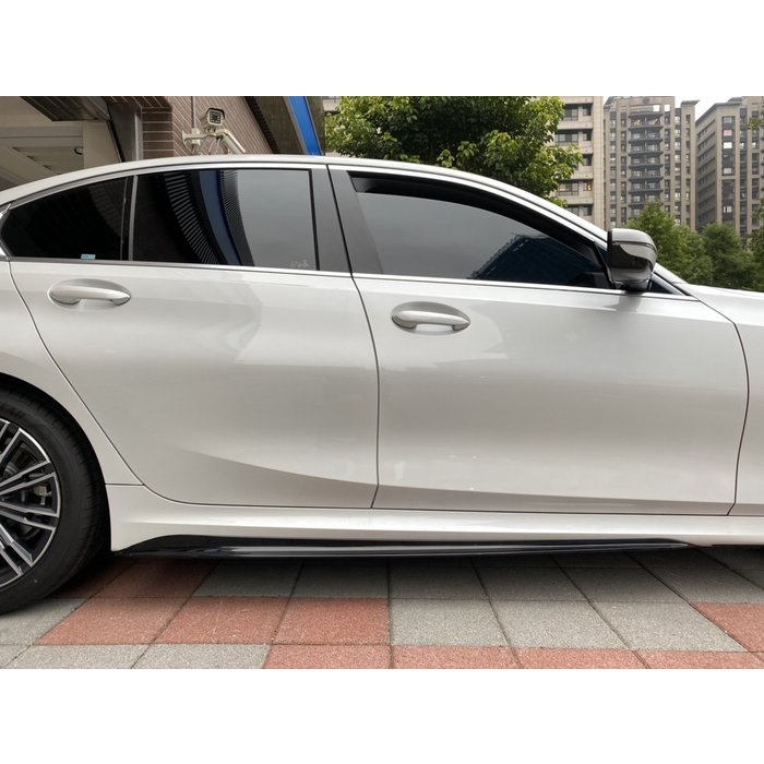 &lt;台灣之光&gt;全新 BMW G20 G21 M-Performance 樣式 亮黑 側裙 定風翼 340 320
