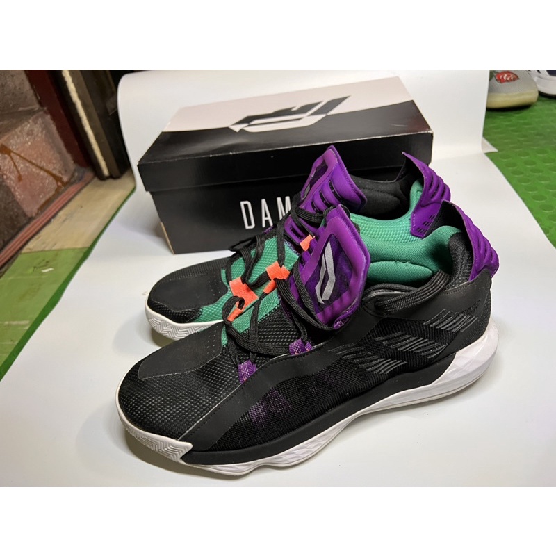 Adidas Dame 6 籃球鞋/尺碼28cm/有盒 95%以上新 絕對沒落地超過2次如圖//$1080元