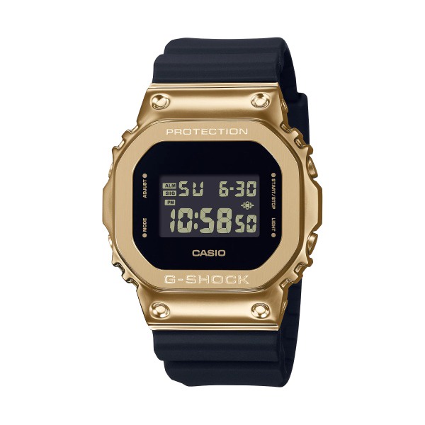 【CASIO G-SHOCK】玩美極致時尚金屬方形框數位運動腕錶-黑x金 GM-5600G-9