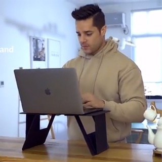 創意 輕薄 便攜 折疊桌面 床上 腿上 辦公 筆記本 手提電腦 平板 站坐 支架 桌上 新 多功能桌面支架 折疊設計