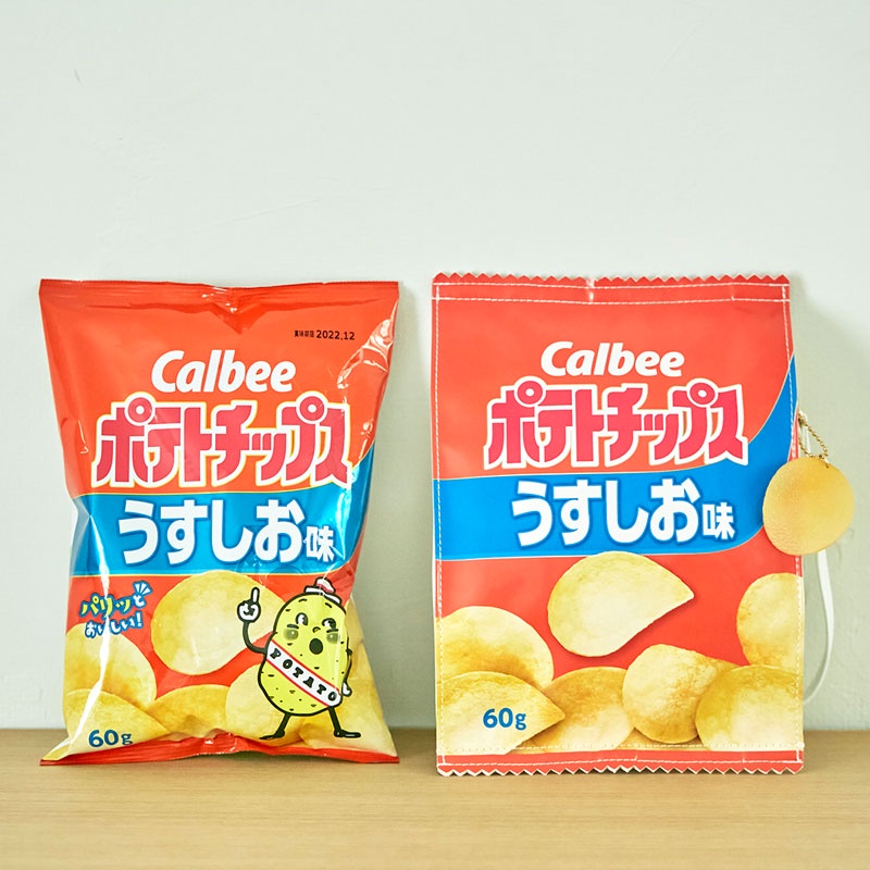 ☆Juicy☆日本雜誌附錄 卡樂比 Calbee 鹽味洋芋片造型 化妝包 收納袋 文具收納包 手拿包 筆袋 2470紅