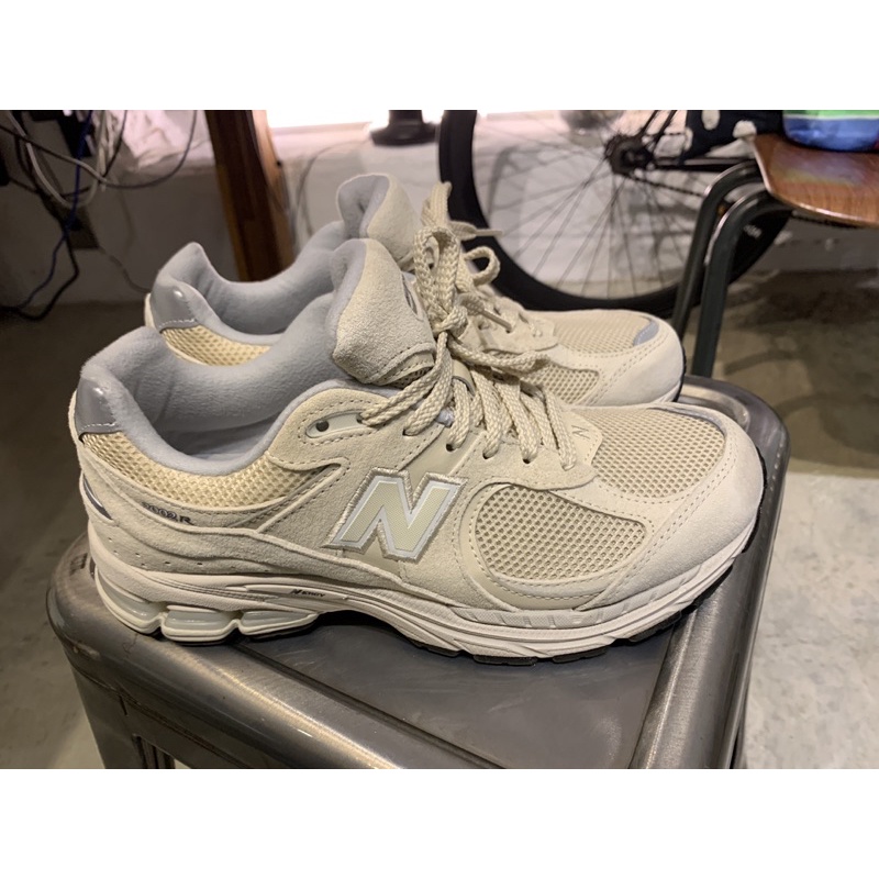 new balance 2002re 米白色25cm