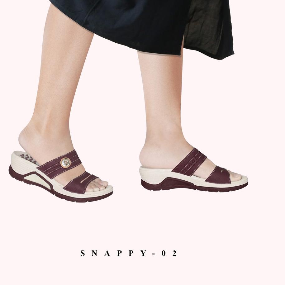 Neucleus Snappy-02 女式坡跟涼鞋
