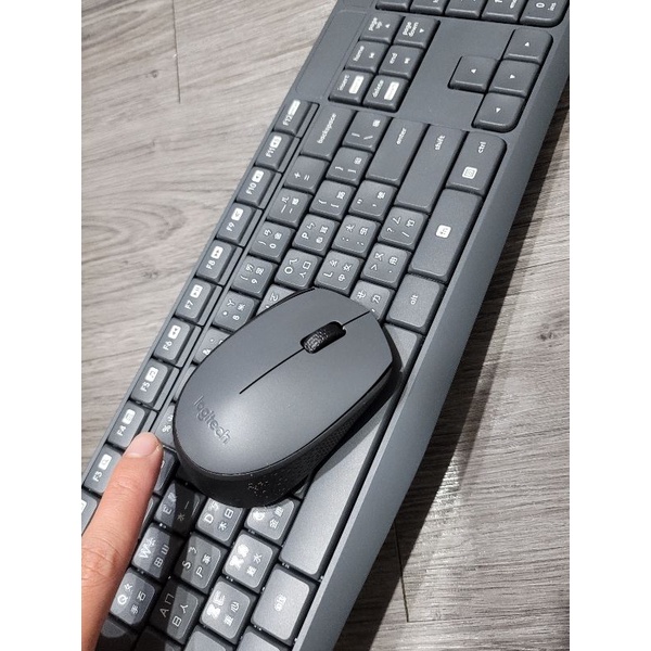 羅技二手鍵盤滑鼠組Mk235