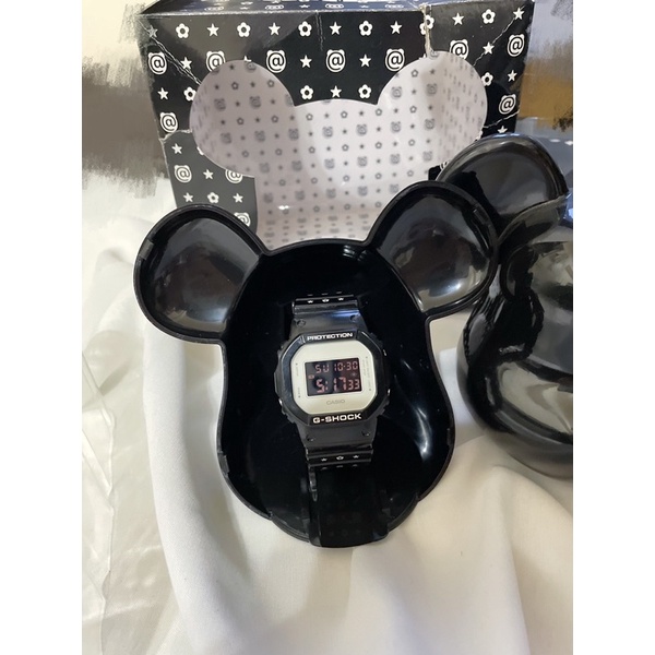 CASIO G-SHOCK X Be@rbrick 庫柏力克熊 Bearbrick ( DW-5600MT黑)