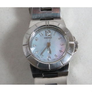 ੈ✿ 精工錶 SEIKO LUKIA 系列 女錶 Made In Japan 日本製 淡藍貝殼多彩錶盤 大三針 走時精準