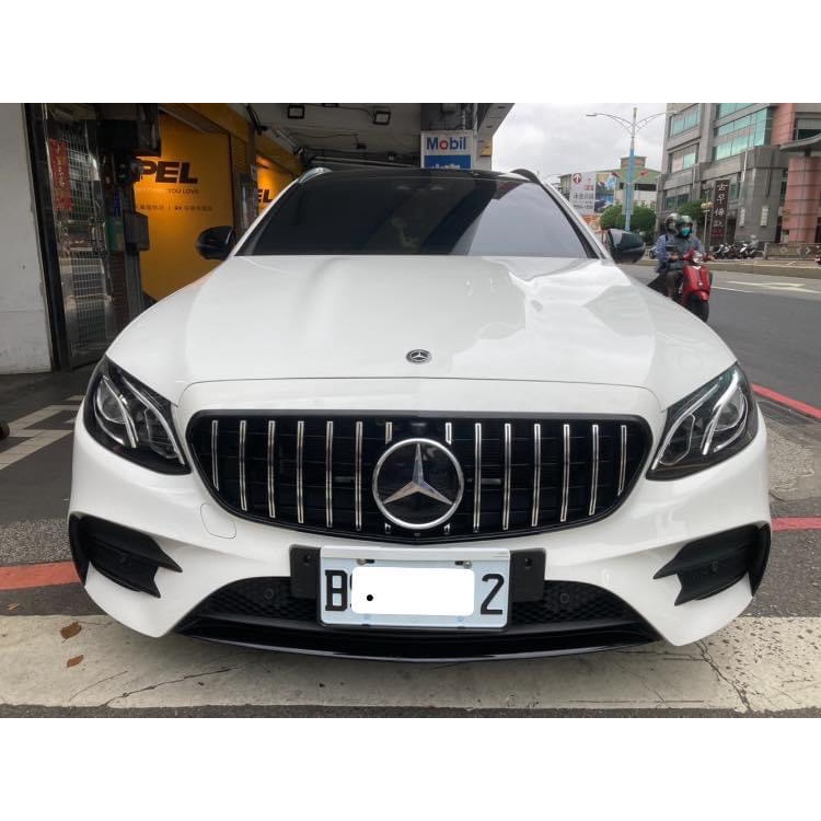 賓士 Benz W213 S213 GT款直瀑水箱護罩 E200水箱罩 E300直舖中網 E43水箱護罩