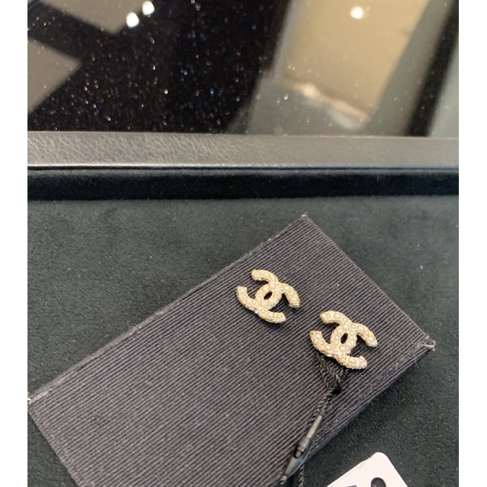 CHANEL全新 經典款 珍珠耳環 貼耳 保證正品 不正退貨