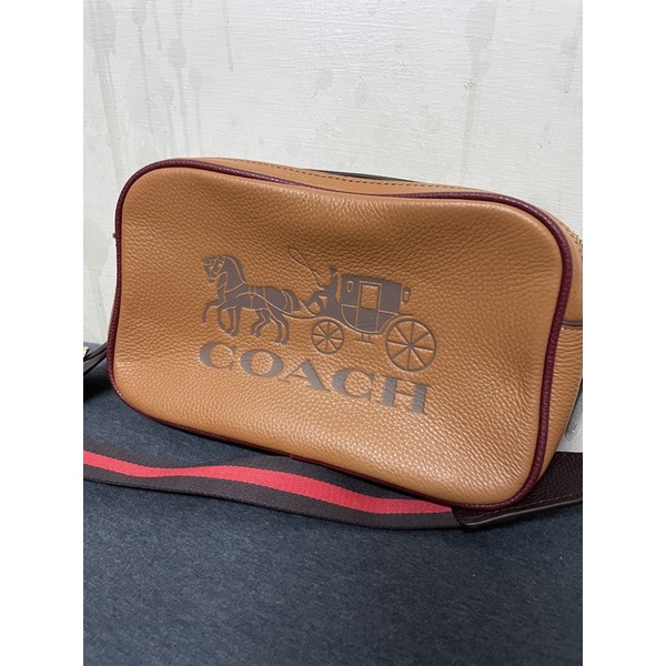 Coach荔枝紋皮革馬車浮印Logo雙層拉鏈相機包