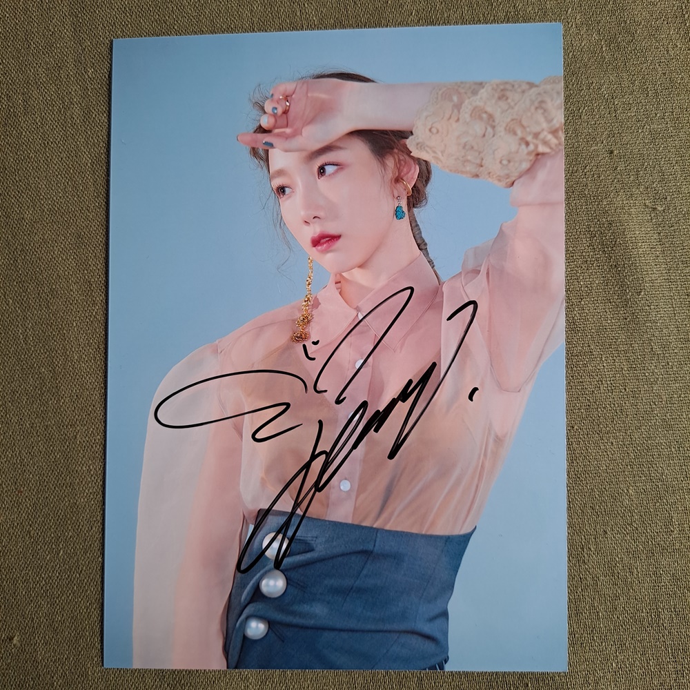 SNSD 少女時代 金泰妍 親筆簽名照片 7 寸 親簽非印刷  k-pop
