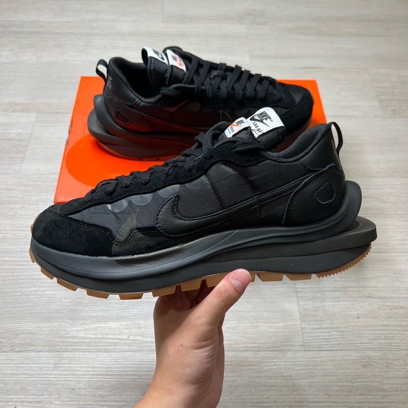 Nike x Sacai vaporwaffle 黑膠