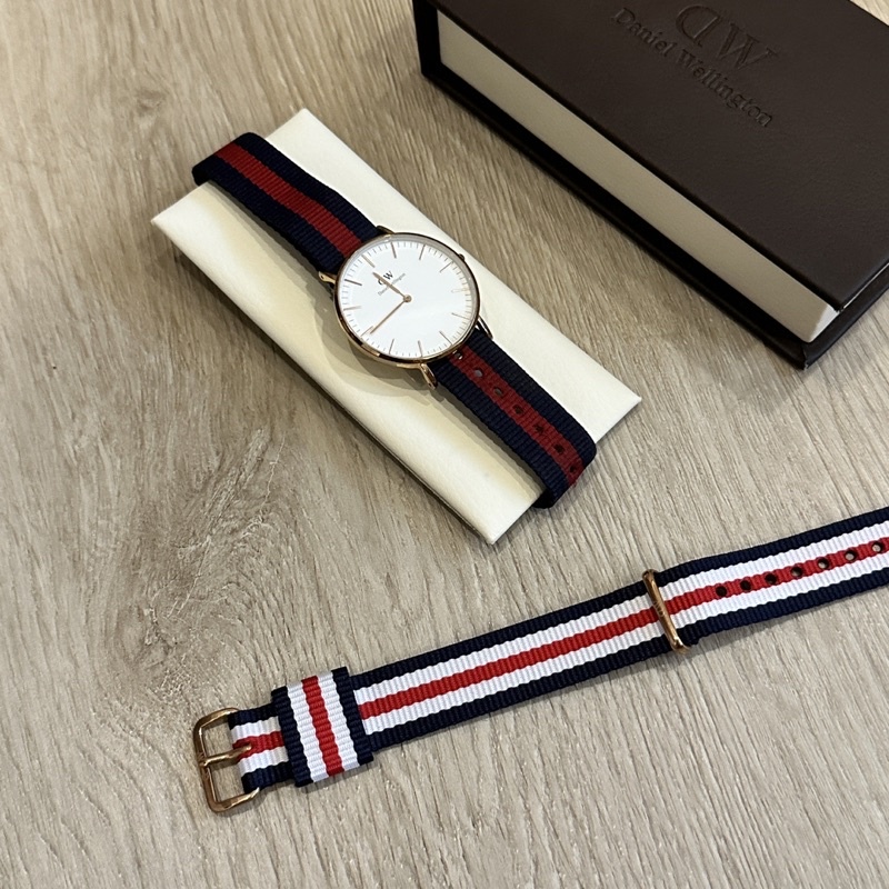 旋轉拍已售↔️Daniel Wellington Classic36mm細紋藍白紅織紋錶 DW手錶