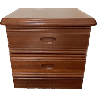 胡桃木色床頭櫃（有兩格抽屜）