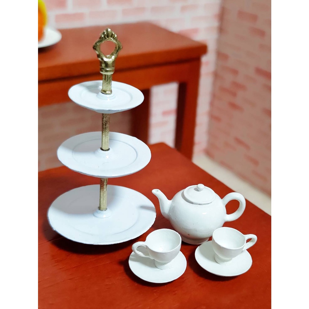 1:12 模型  高檔英式下午茶 茶具組 + 甜點架 一組如圖所附  W39