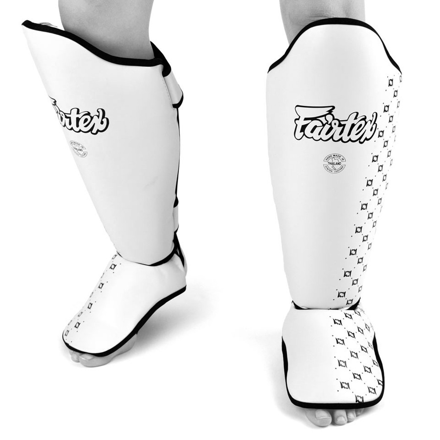 《硬派運動》Fairtex "競賽級護脛-白色" SP5 踢拳擊 泰拳 綜合格鬥 跆拳道 空手道 格鬥運動